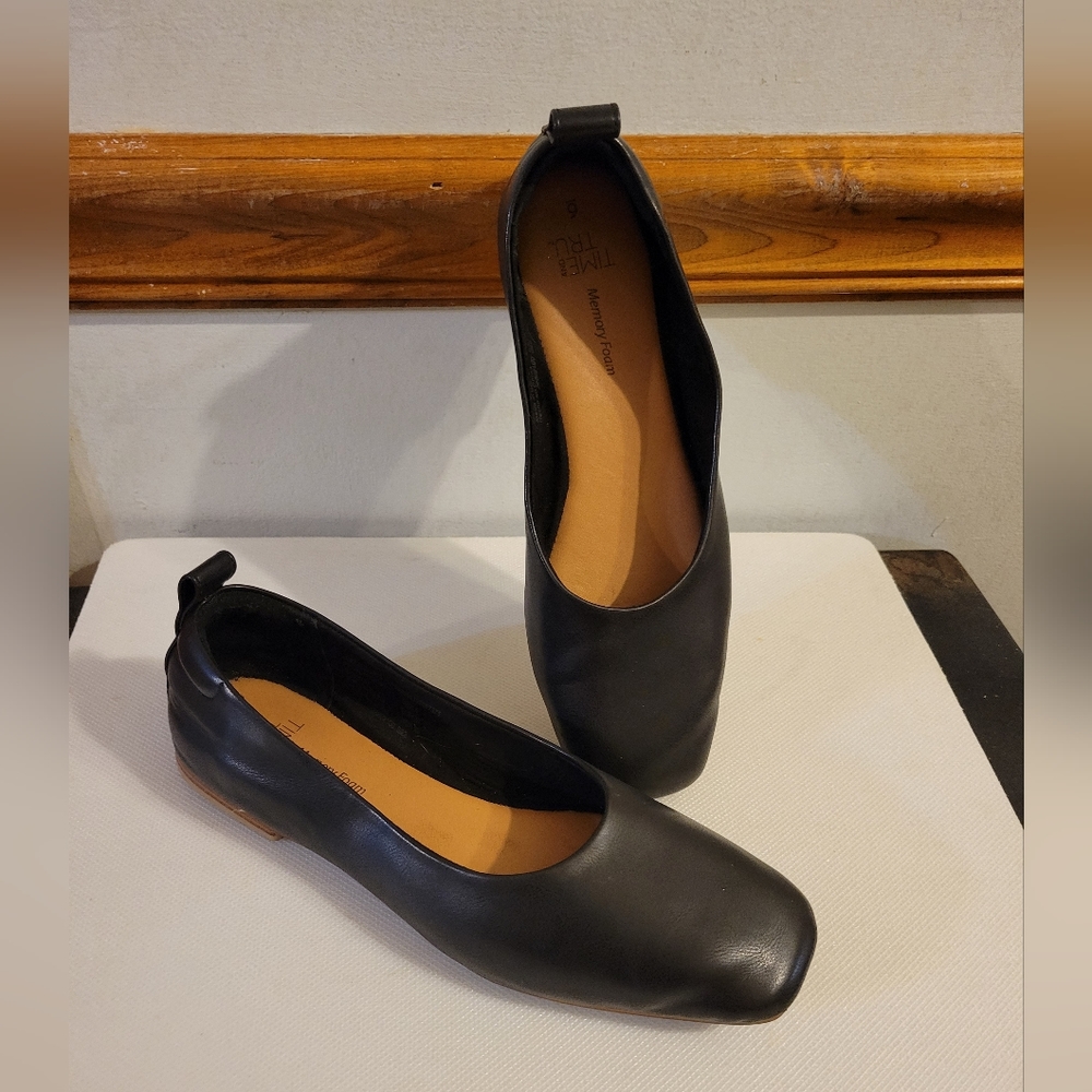 Black Ballet Flats